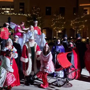 DFW Christmas Performers on Stilts - Book Holiday Entertainment in Dallas Fort Worth